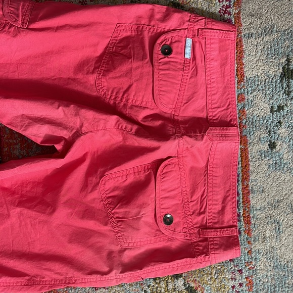 Size 10 Columbia Sportswear crop pants light red - Picture 3 of 3